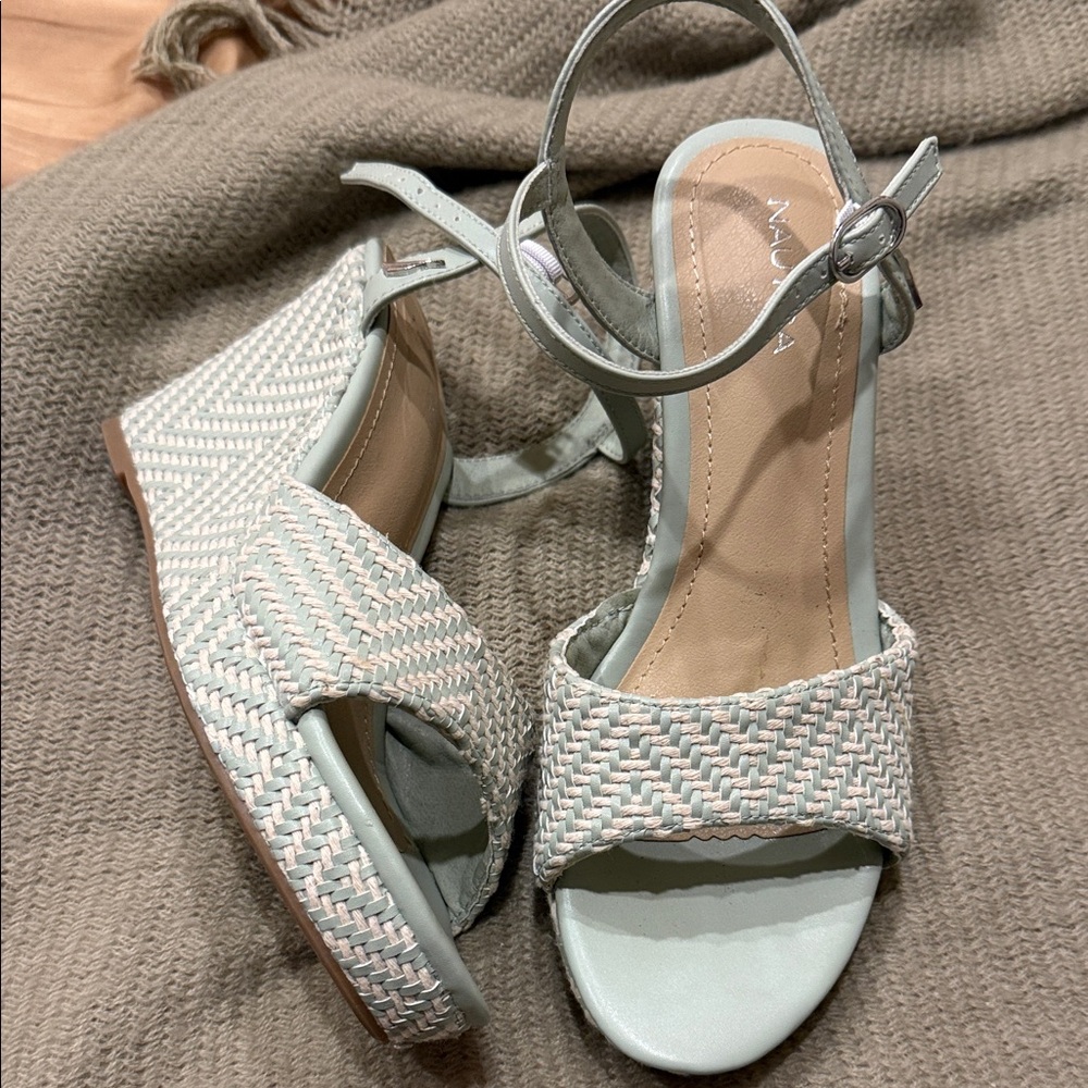 Nautica Light Gray Woven Wedges